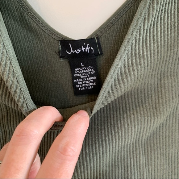 Rib Cropped Top - Picture 3 of 4